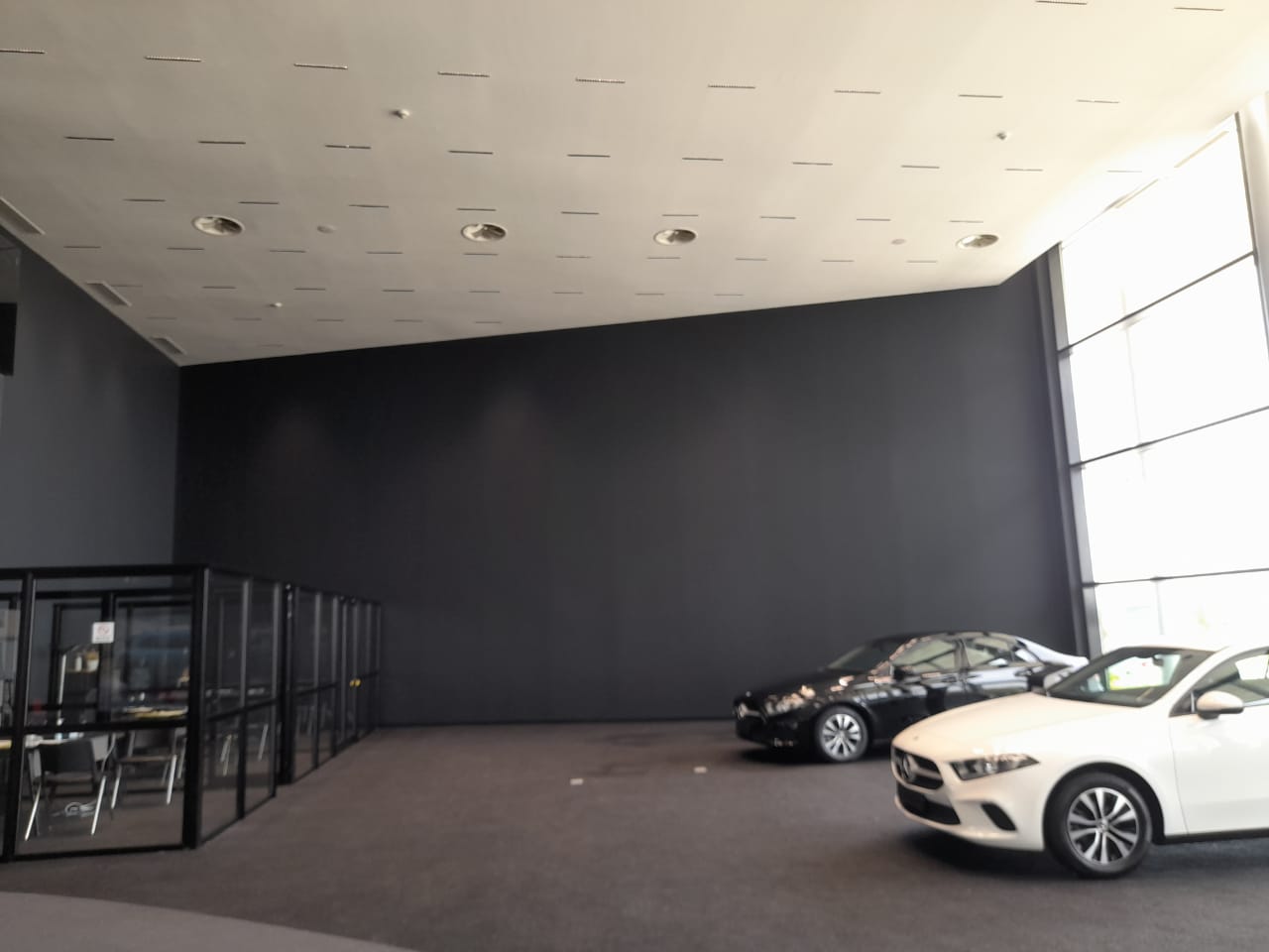 MERCEDES SHOWROOMWhatsApp Image 2021-05-27 at 14.56.12 (1)